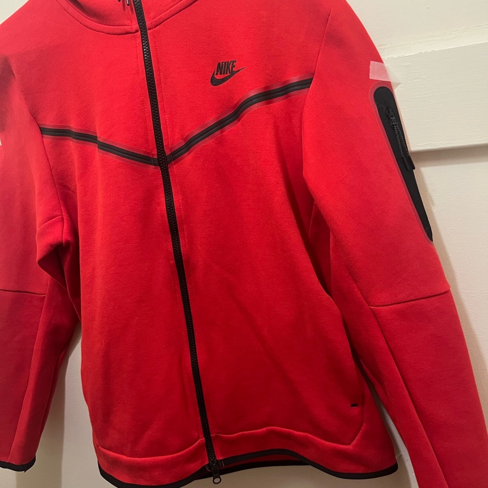 NikeTech Red - Picture 2 of 10